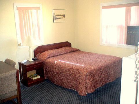 Niagara Inn Downtown Room photo